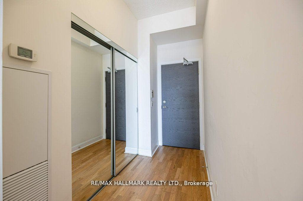 33 Shore Breeze Drive Unit 3701 photo 6