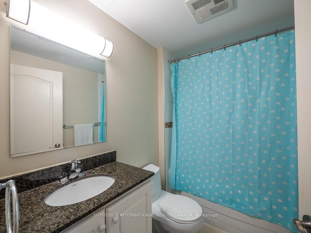 263 Wellington Street Unit 501 photo 22
