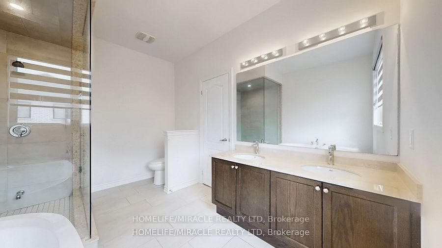 26 Calabria Drive photo 29