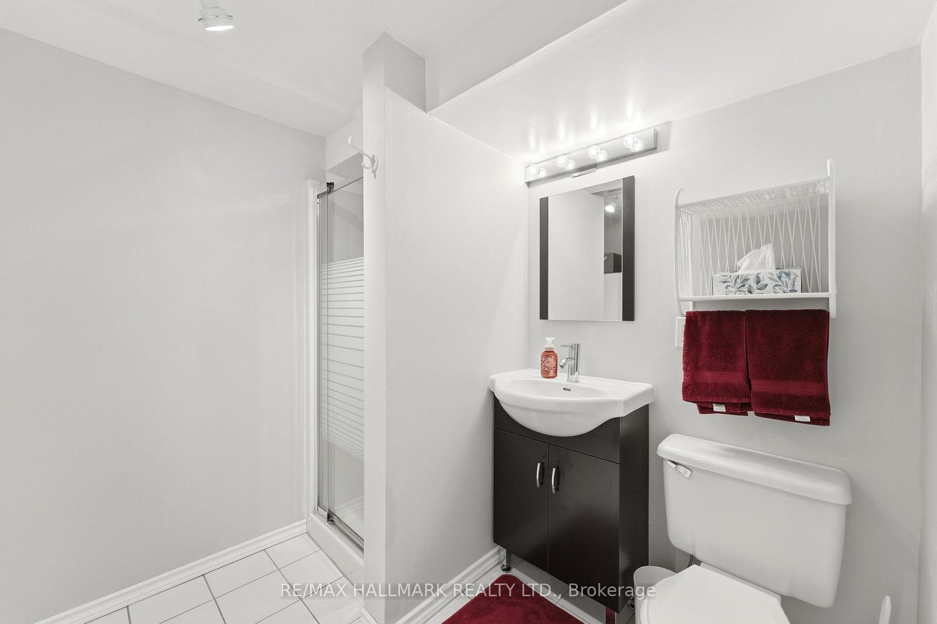 41 Twin Pauls Crescent photo 16