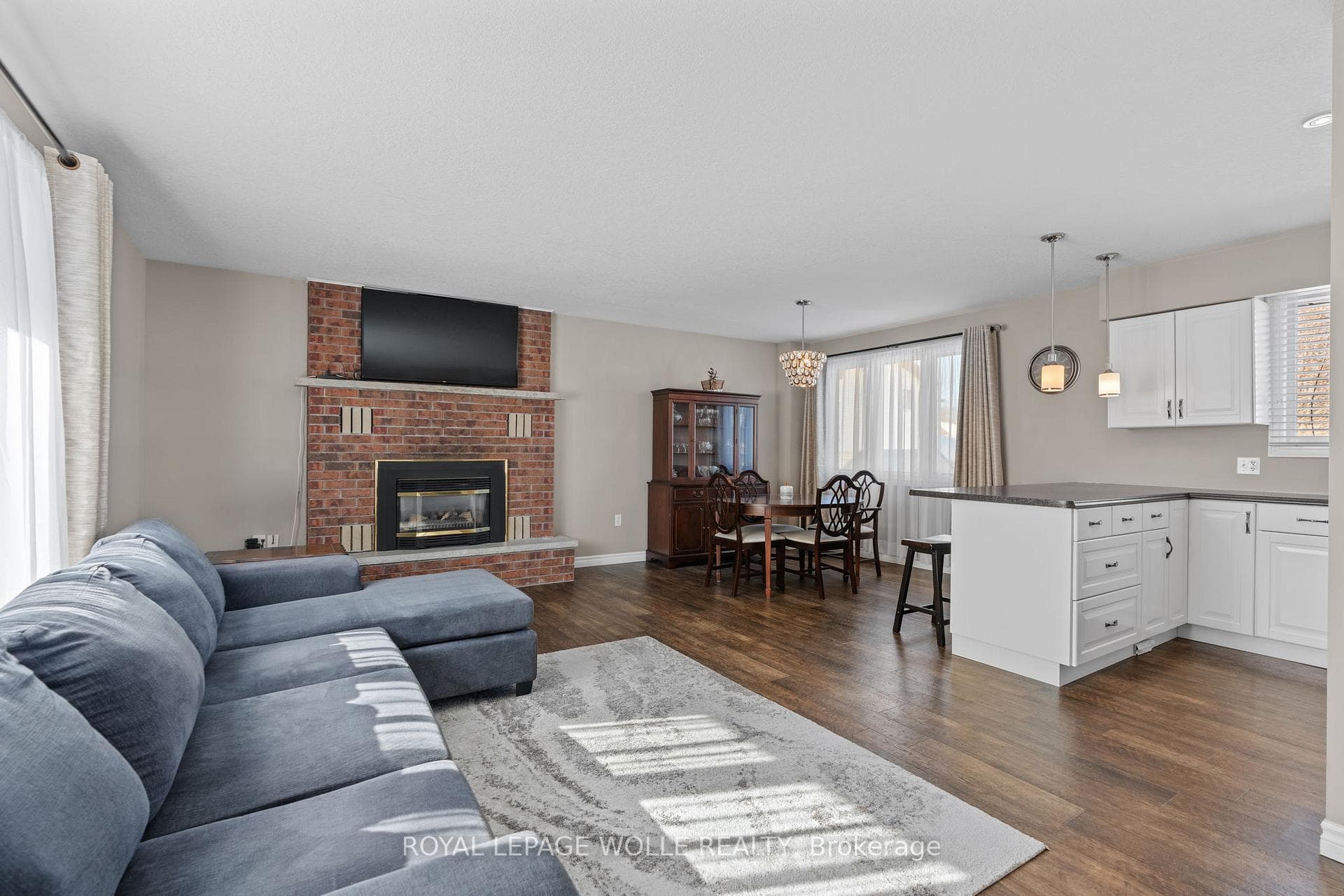 218 Arris Crescent photo 13