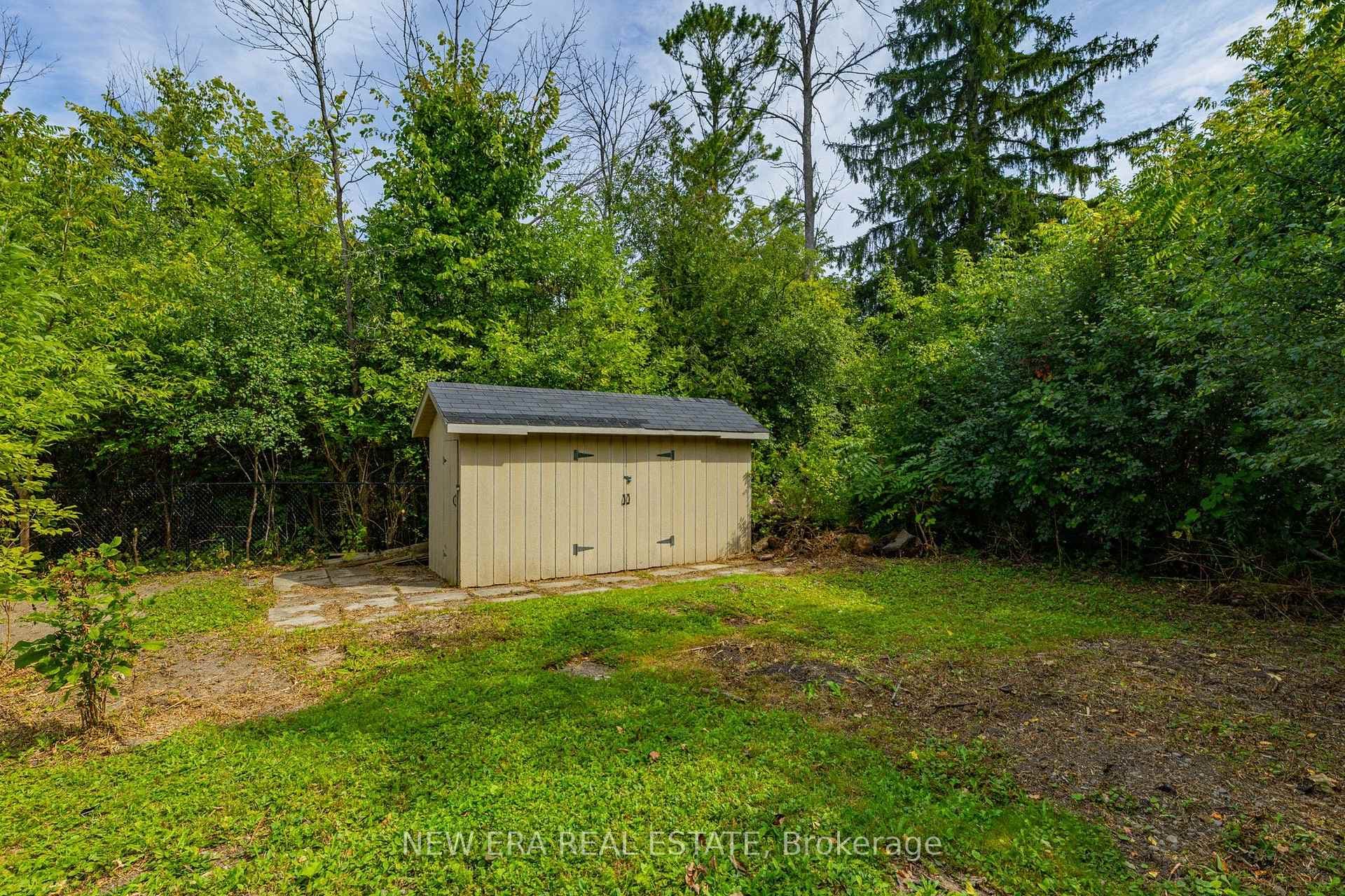 1031 Lake Drive Unit Lower photo 18