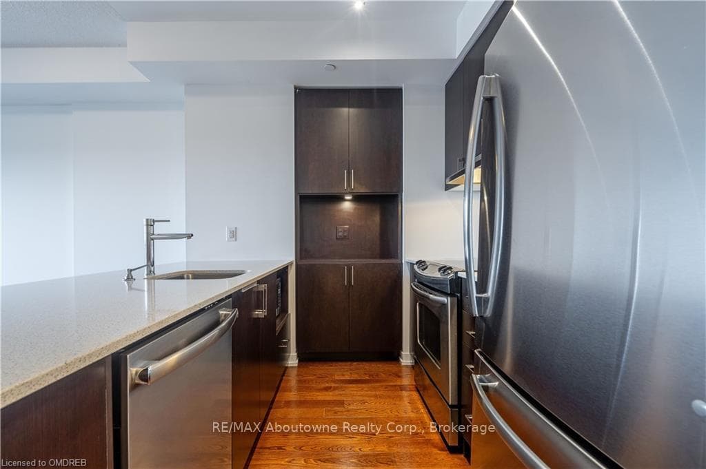 2560 EGLINGTON Avenue Unit 607 photo 6