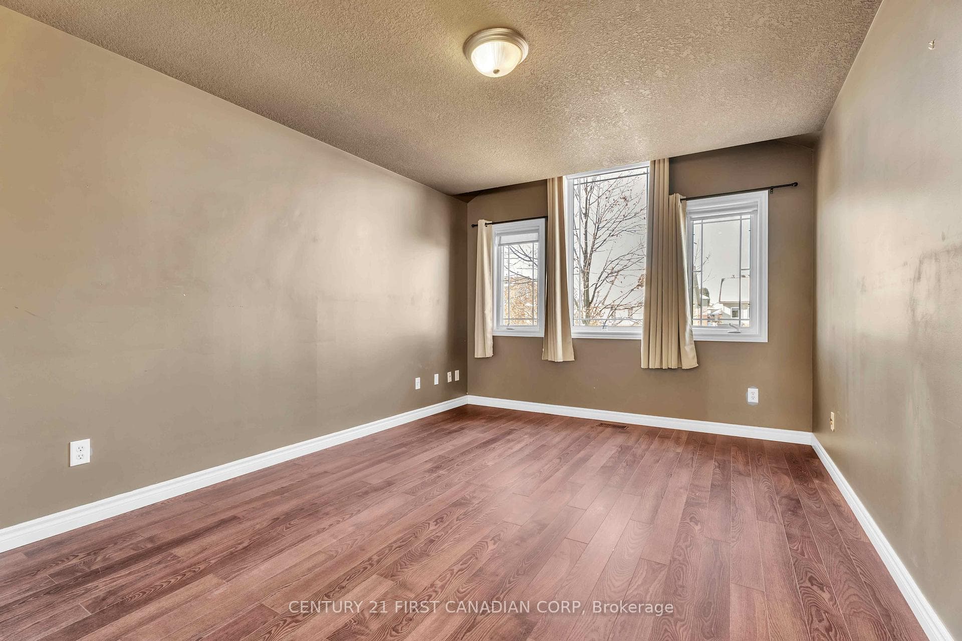 835 Whetherfield Street photo 24