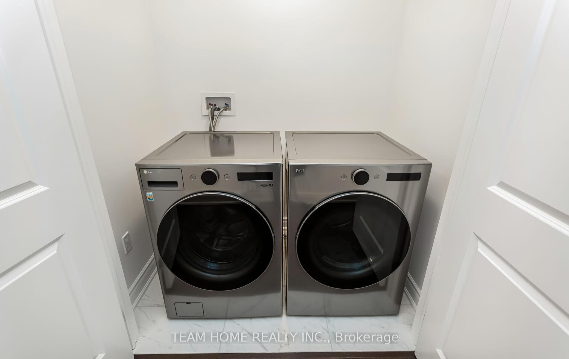 90 Bermondsey Way photo 35