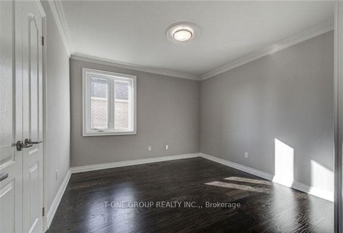 76 Blackmore Avenue photo 14