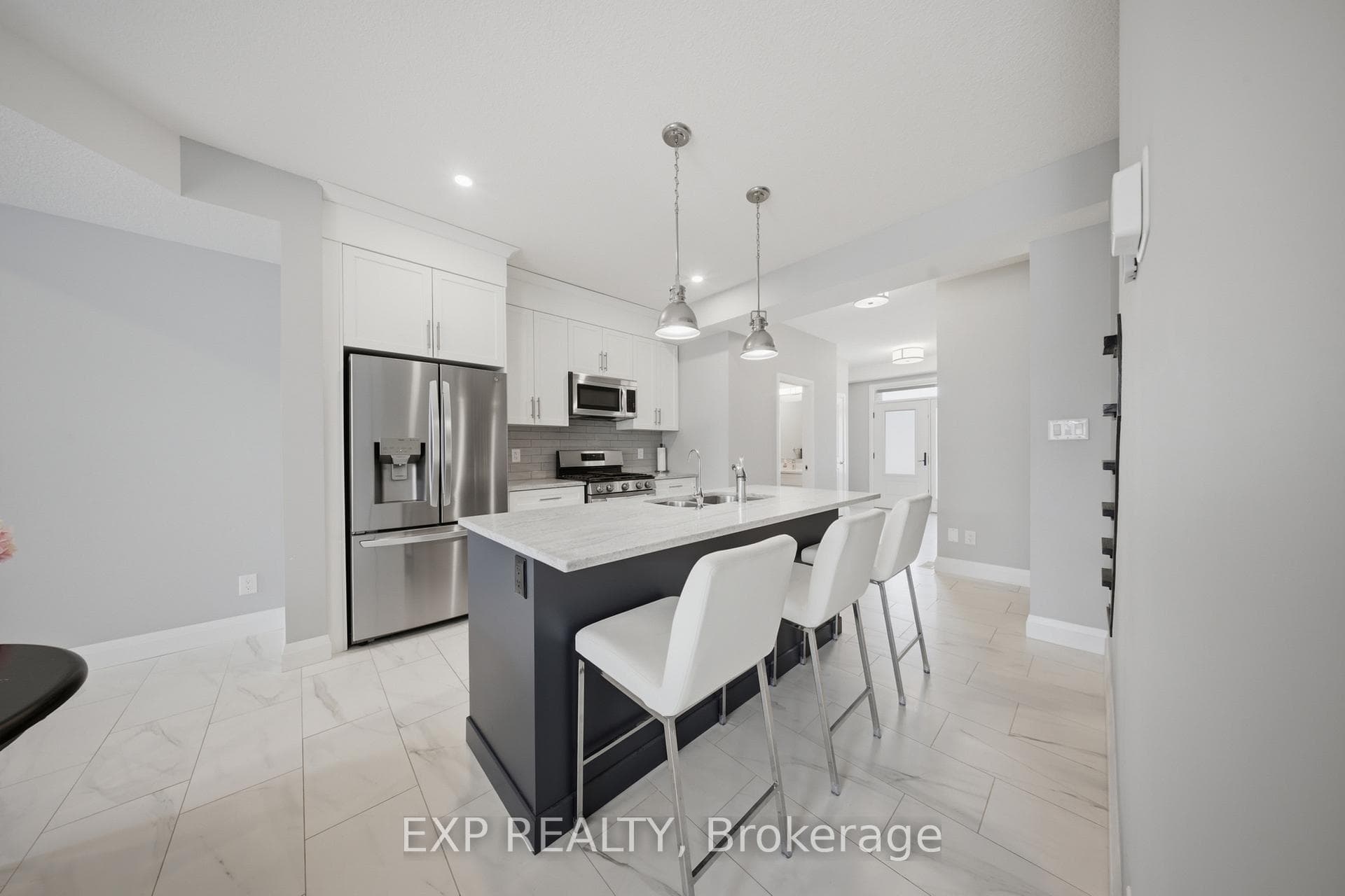 107 Stephenson Way photo 13