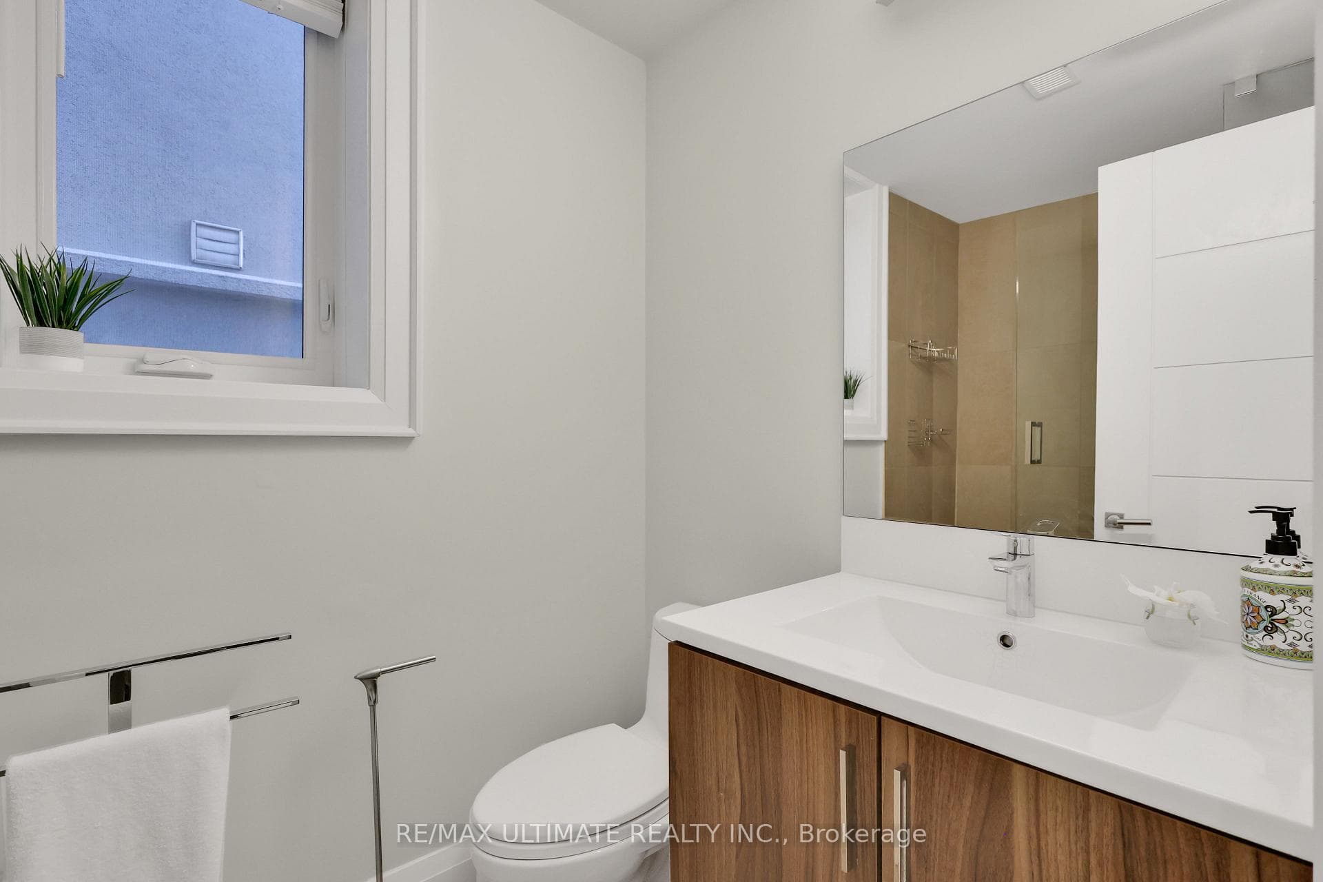 743 Glencairn Avenue photo 37