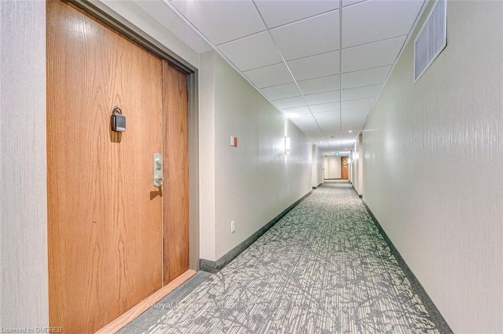 2511 LAKESHORE Road Unit 709 photo 6