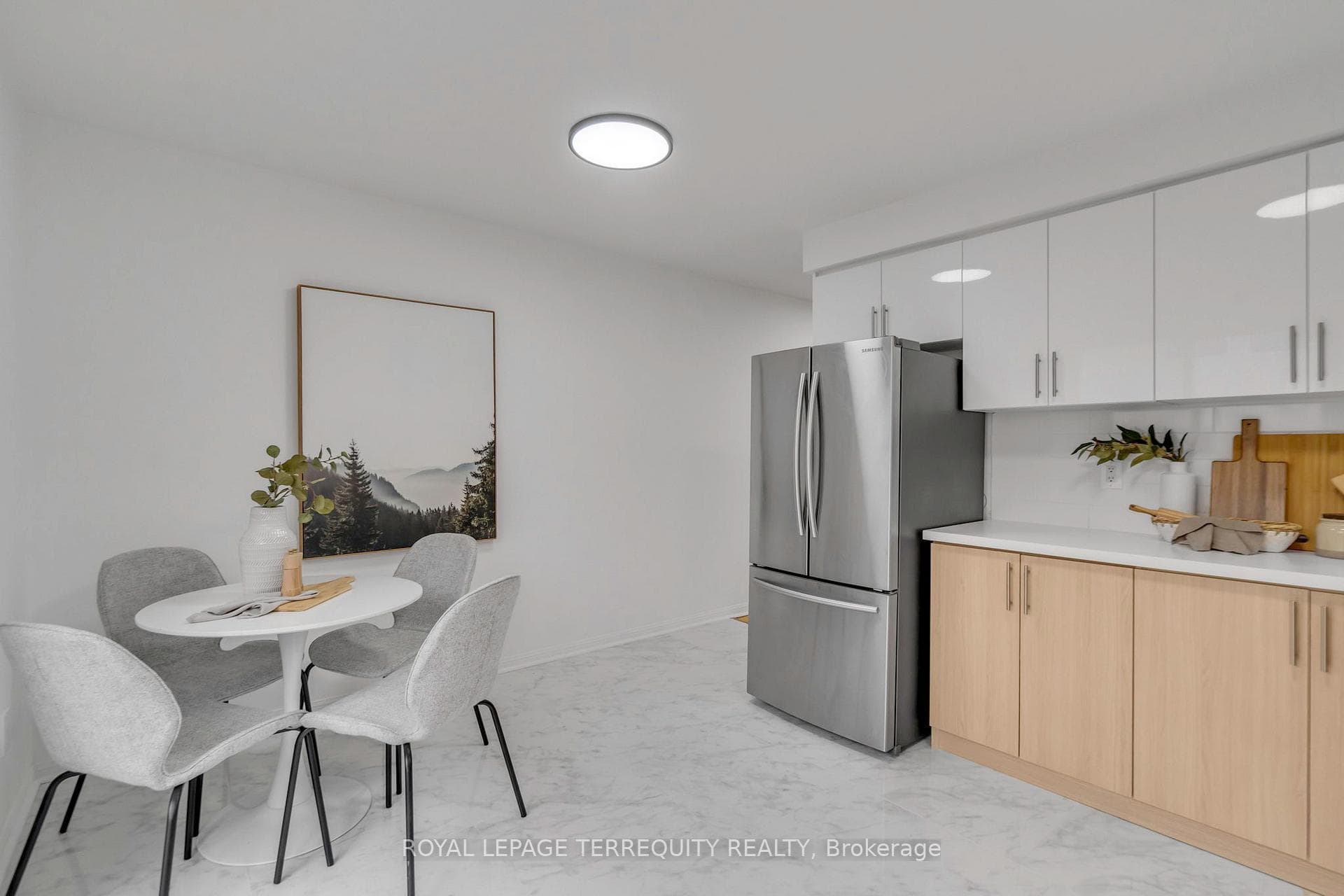 Eat In Kitchen