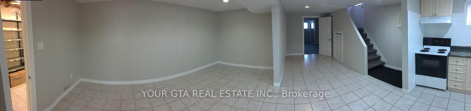 Pictures when house was vacant