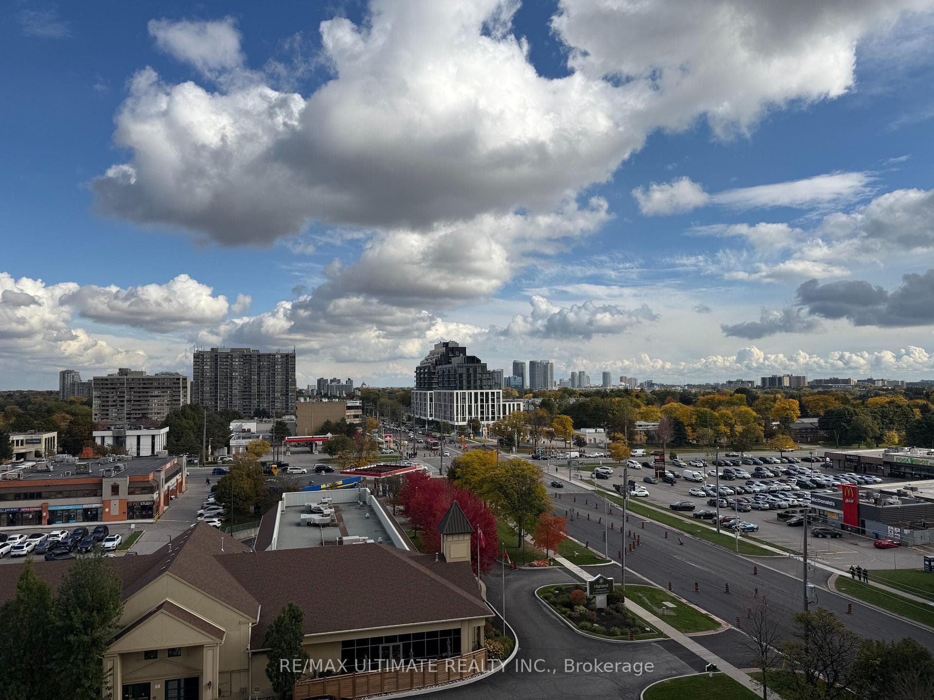3270 Sheppard Avenue Unit 832 photo 18