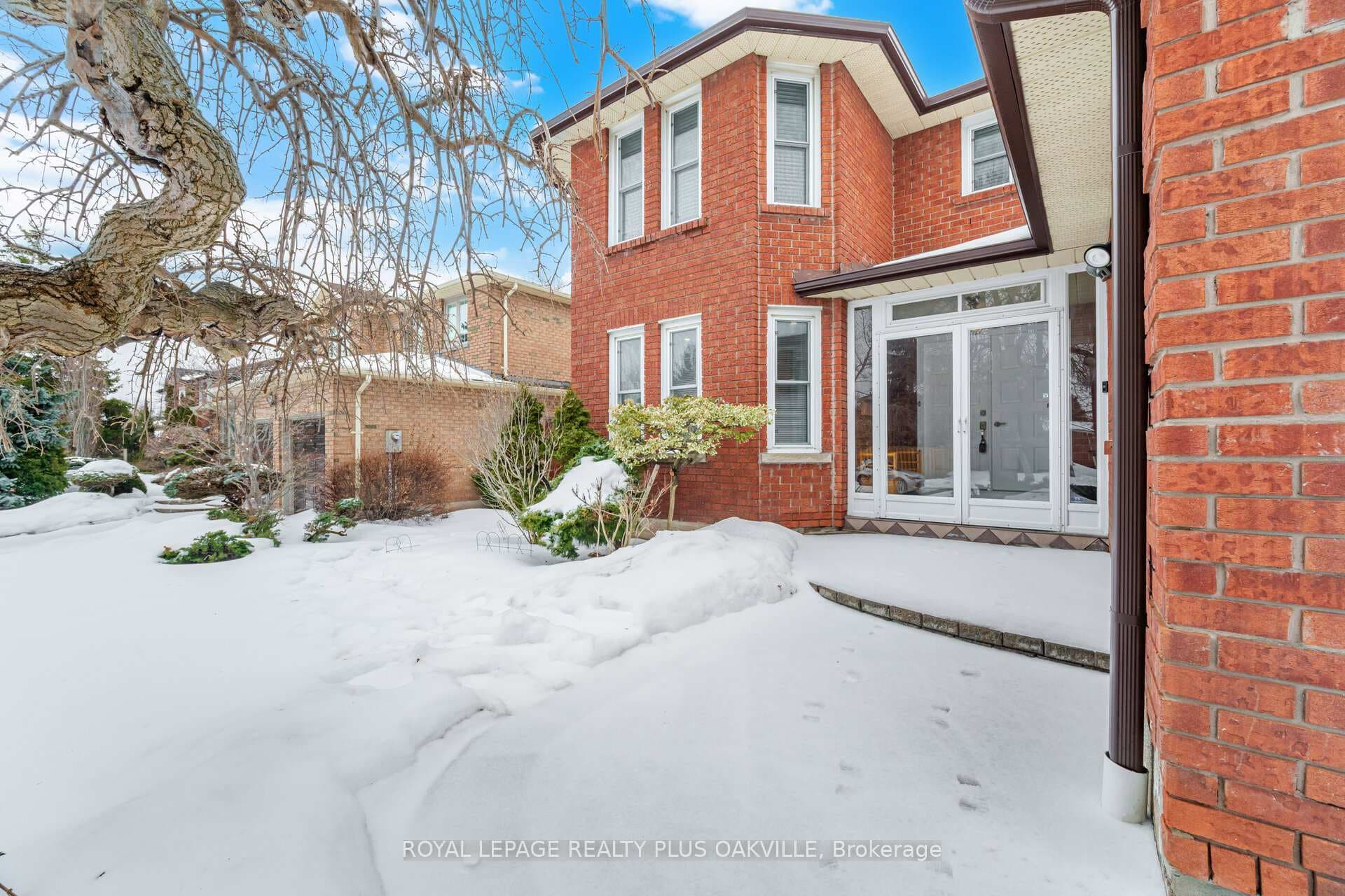 1346 Chalfield Drive photo 3