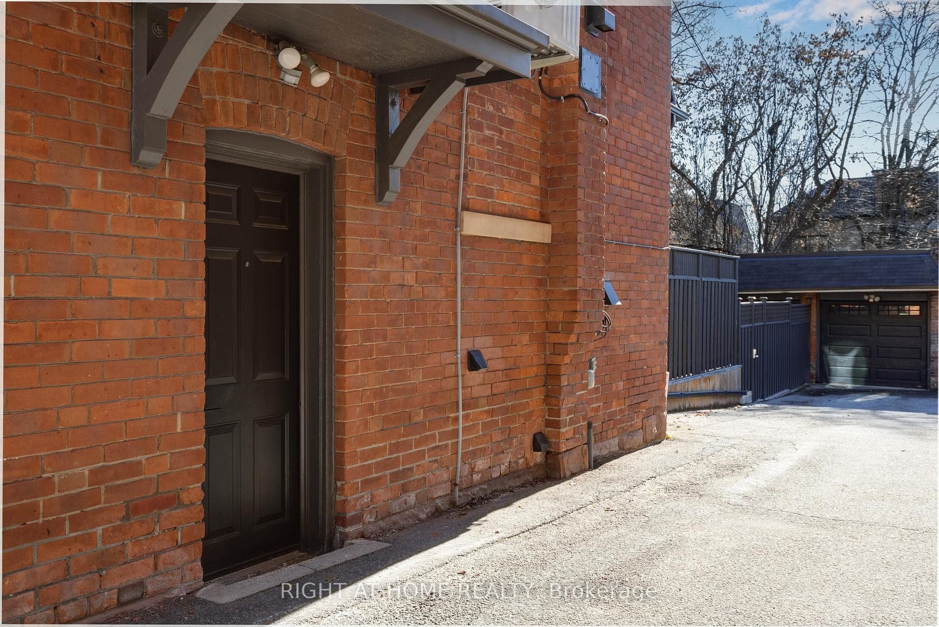 27 Woodlawn Avenue photo 36