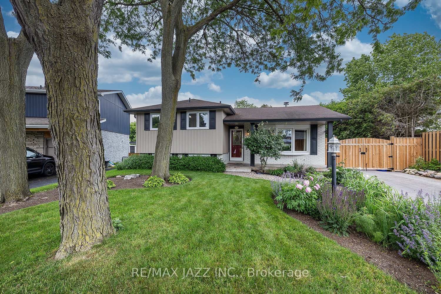 315 Aspen Court photo 3