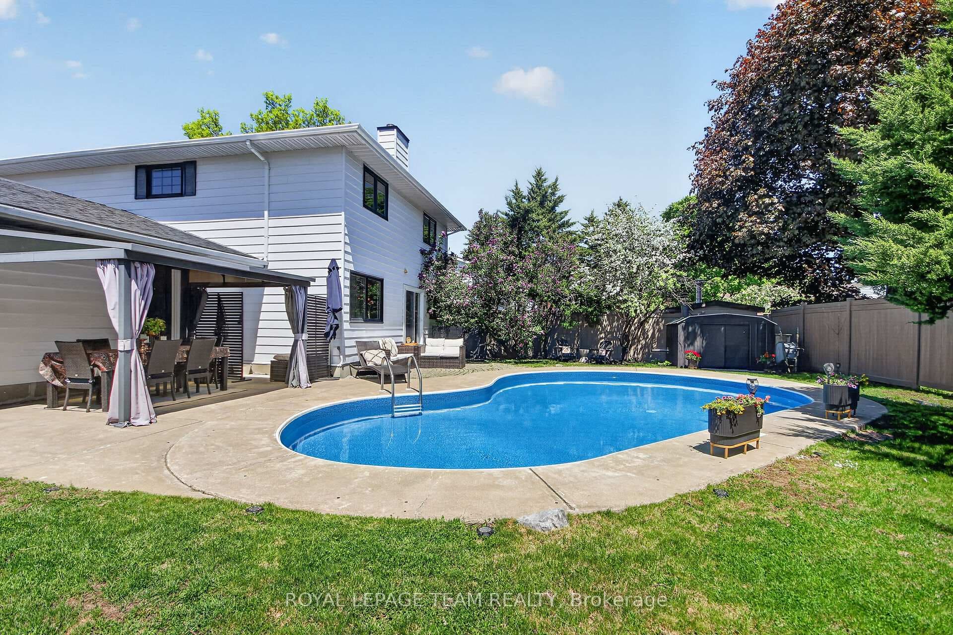 15 Markham Avenue photo 47