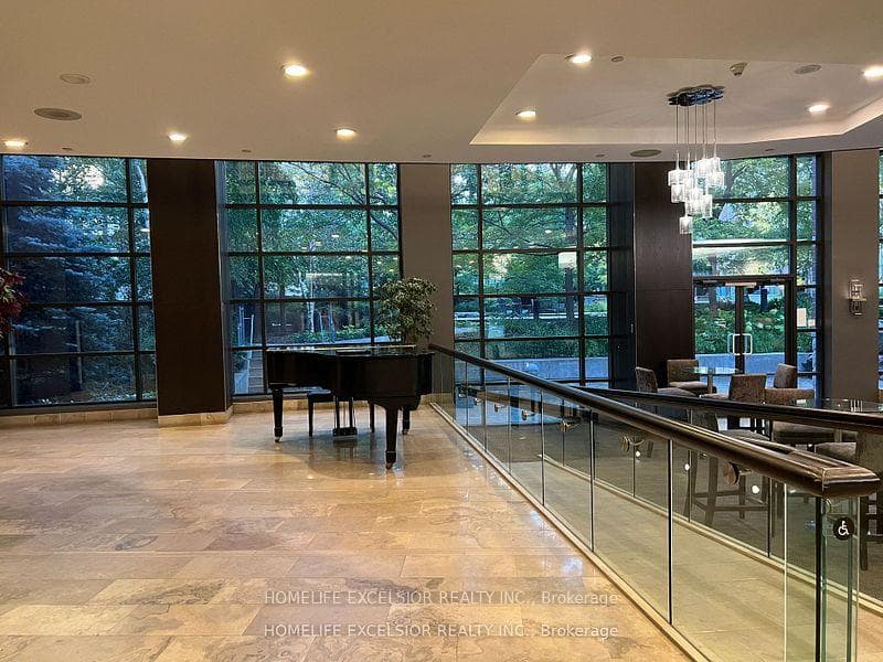 23 Sheppard Avenue Unit 808 photo 8