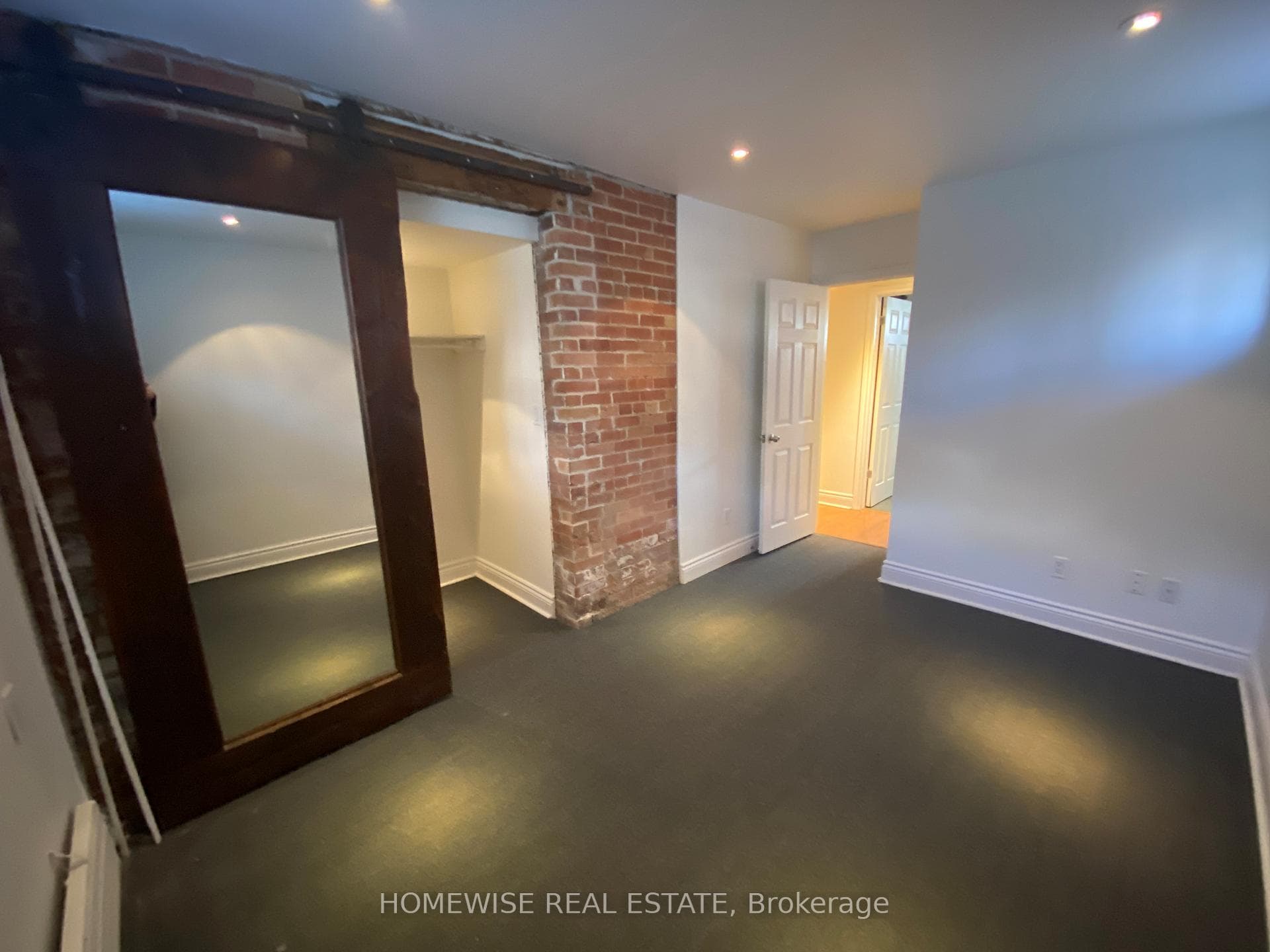 20 Triller Avenue Unit 1 photo 15