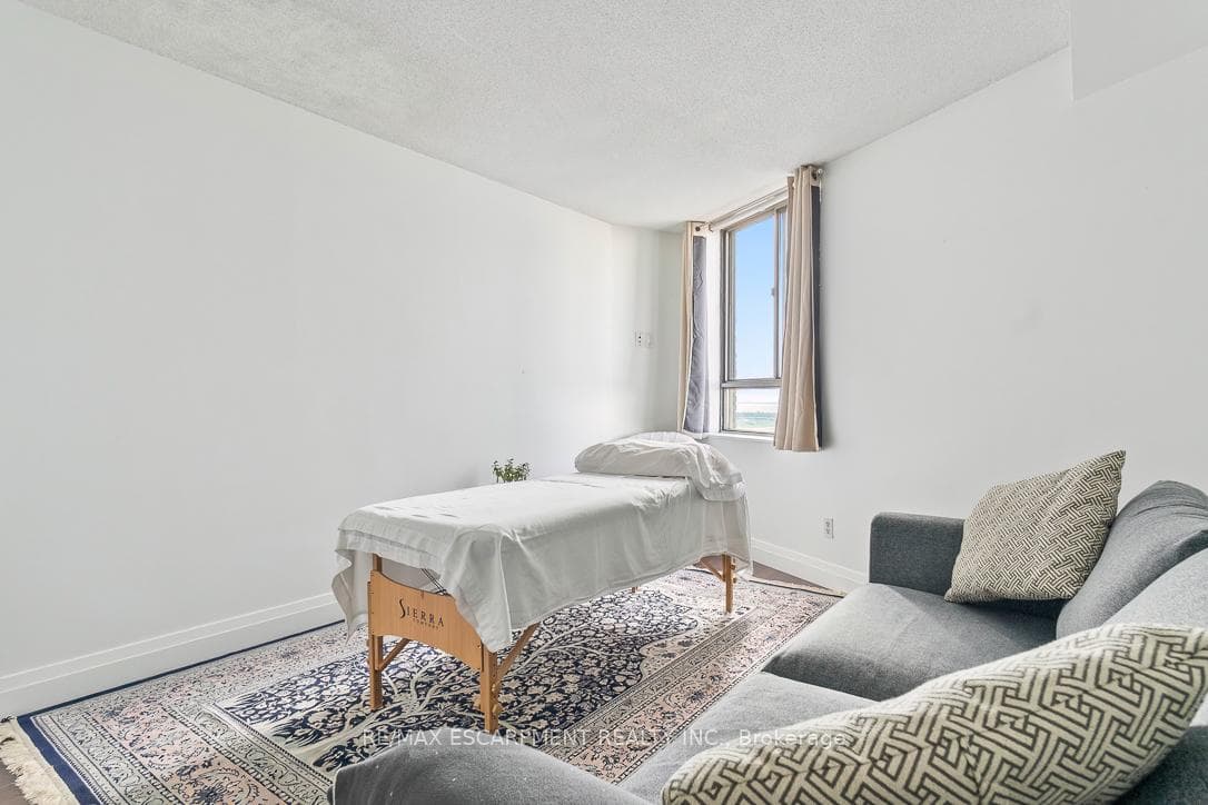 250 Queens Quay Unit 1803 photo 16