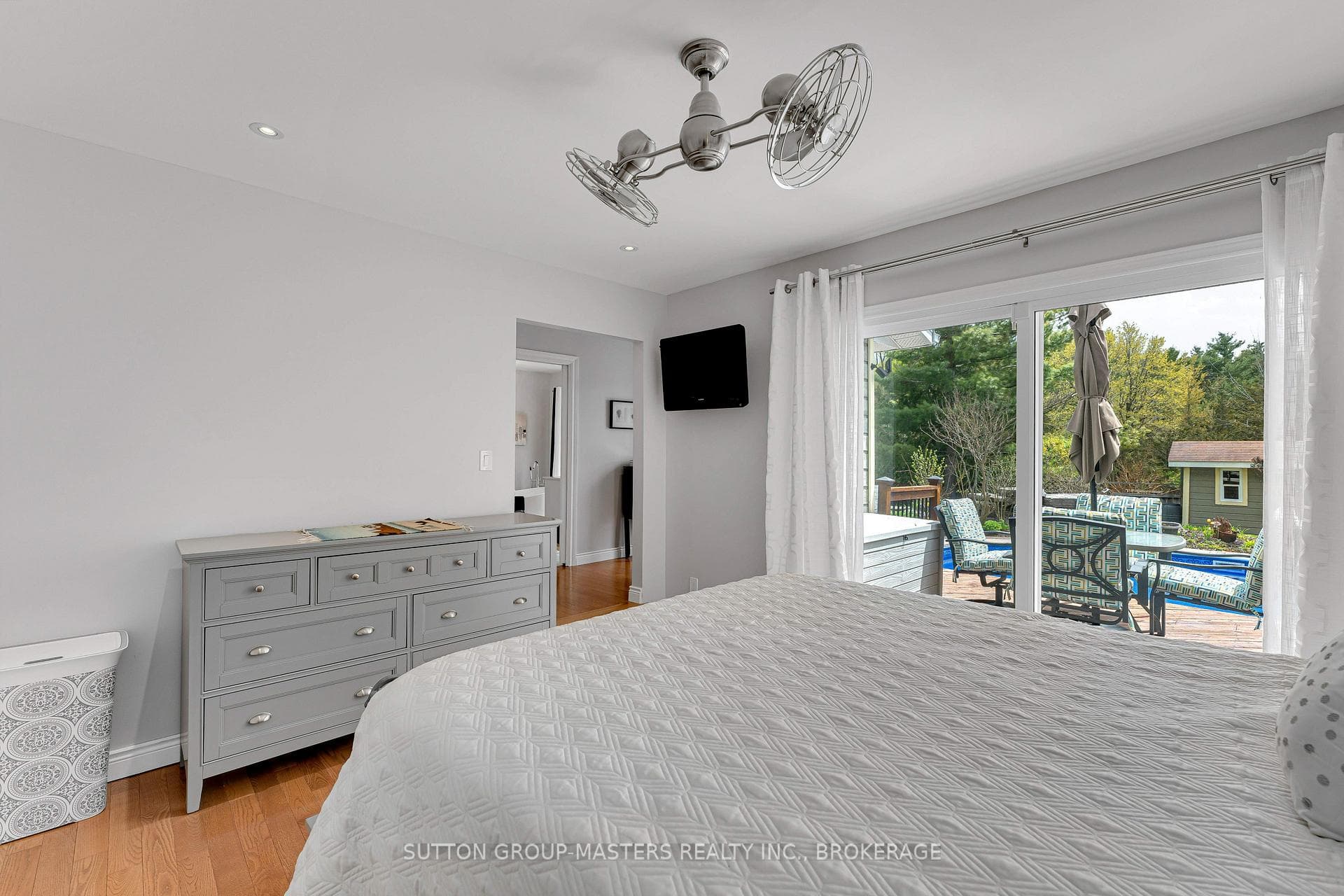 466 Colebrook Road photo 35