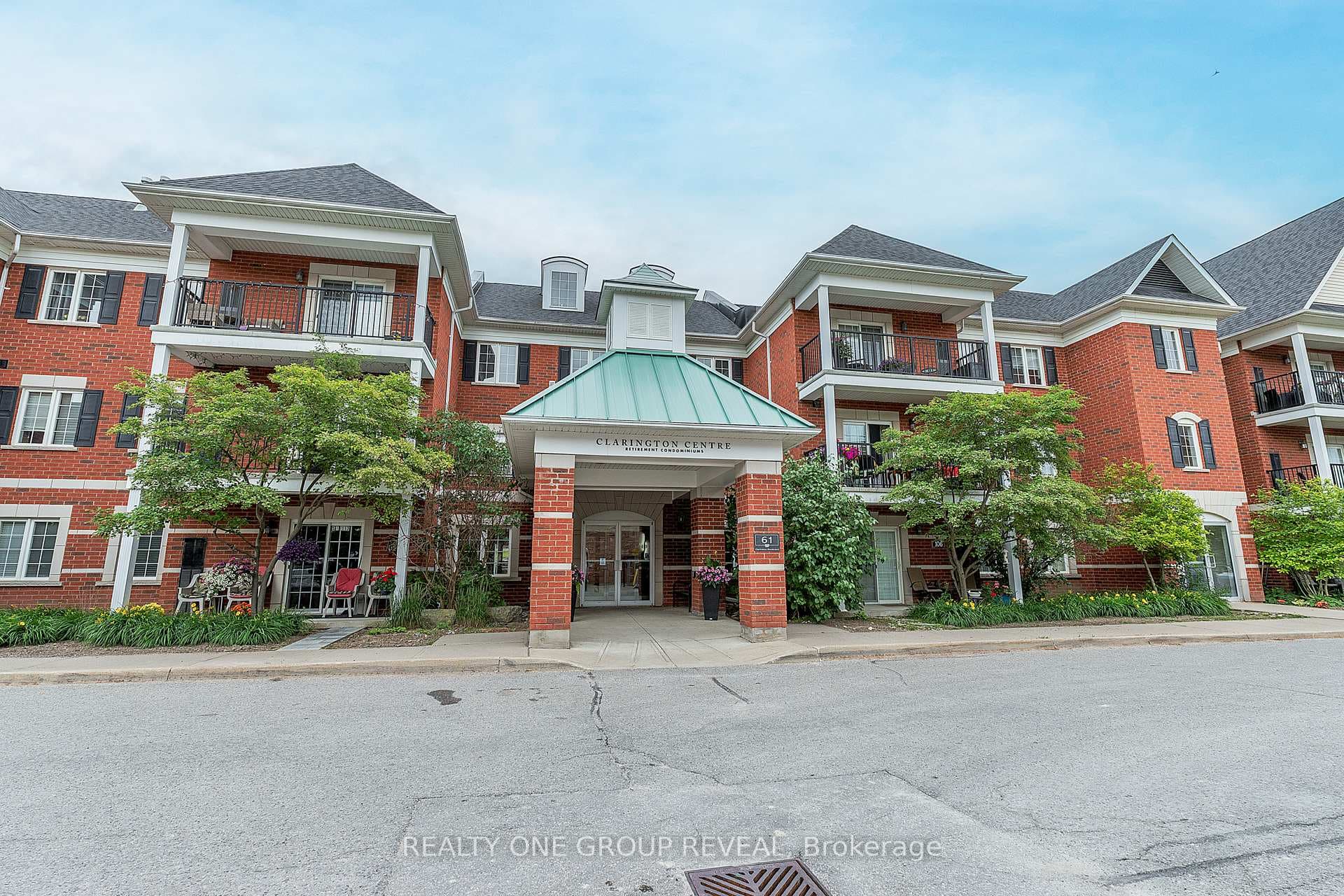 61 Clarington Boulevard Unit 212 photo 1