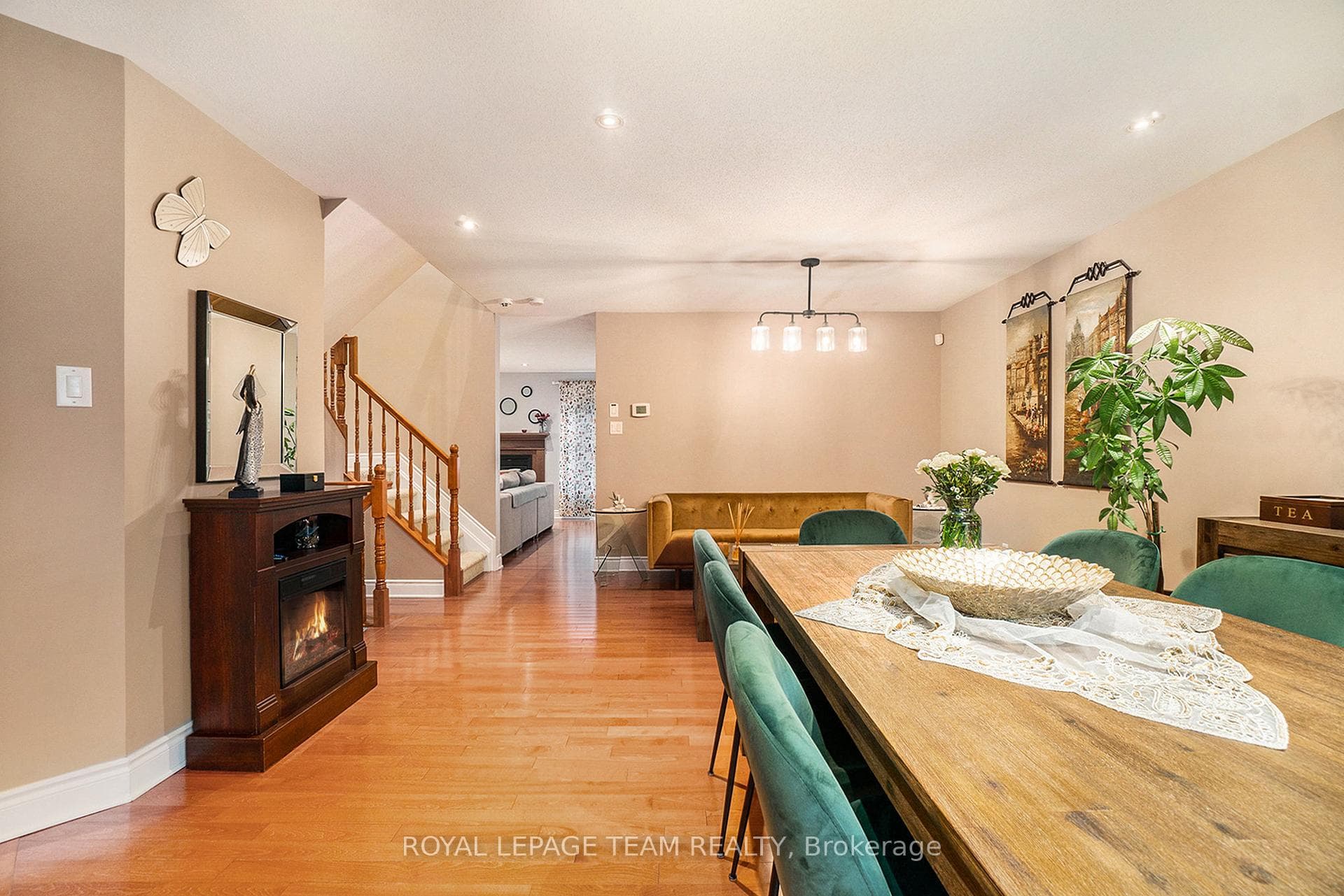 512 Clarington Avenue photo 8
