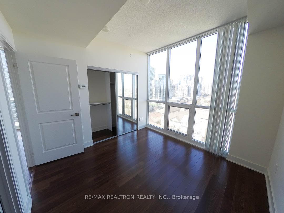 88 Sheppard Avenue Unit 1408 photo 10