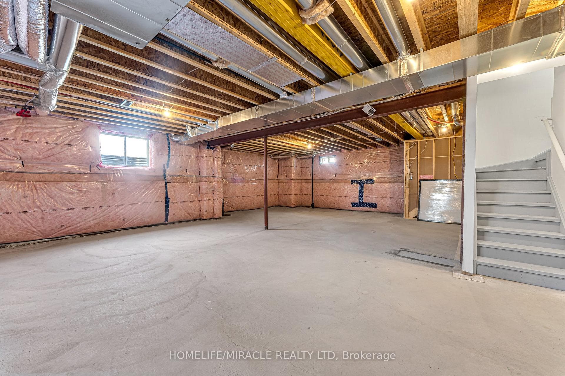 Basement with 9' ceiling