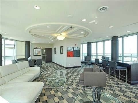 208 Enfield Place Unit 1808 photo 24