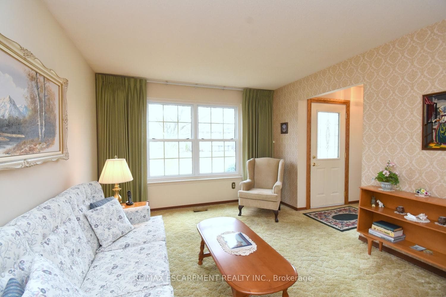 24 Grenoble Road photo 11