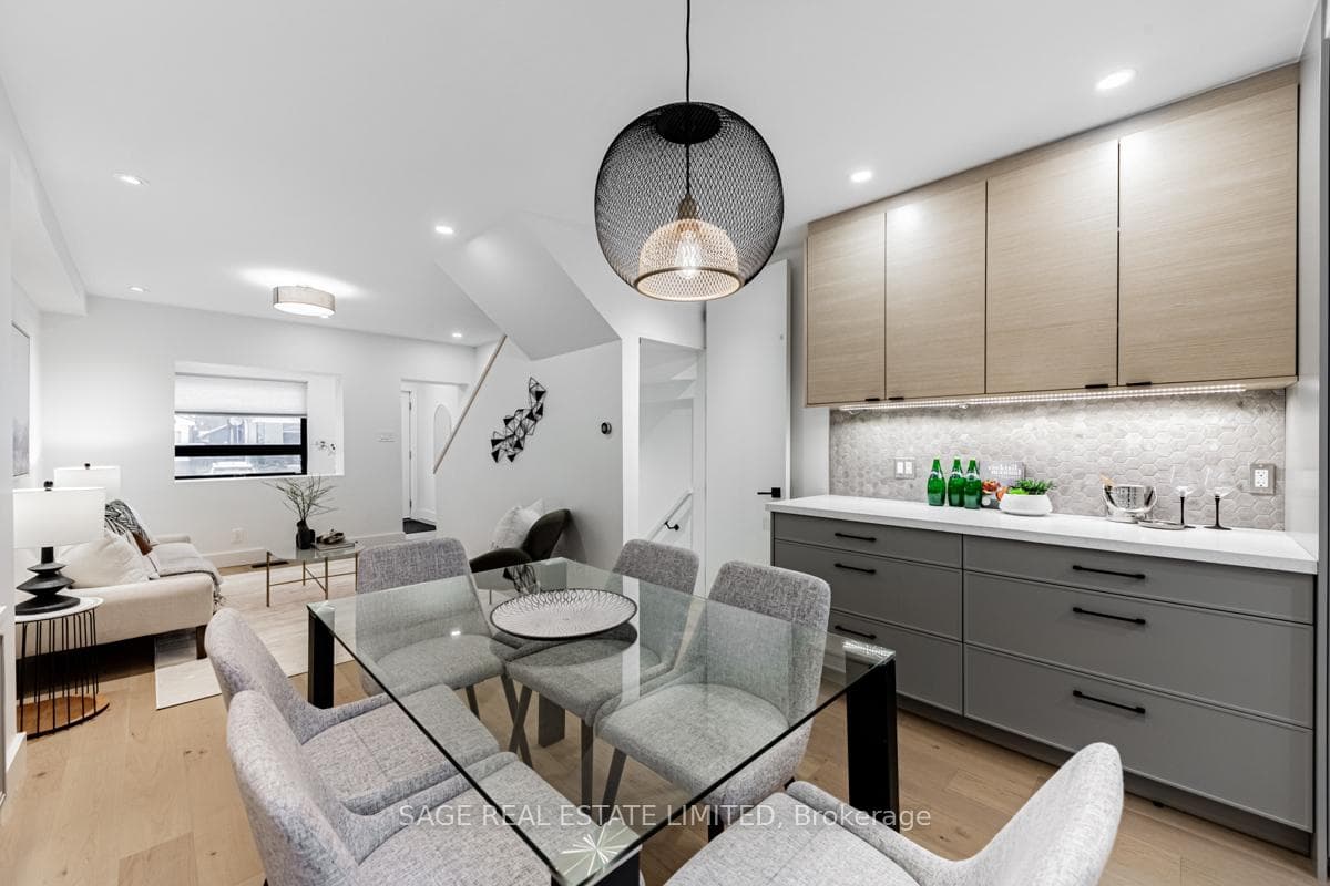 237 Lumsden Avenue photo 8
