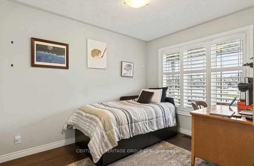 67 MacNeil Court photo 24