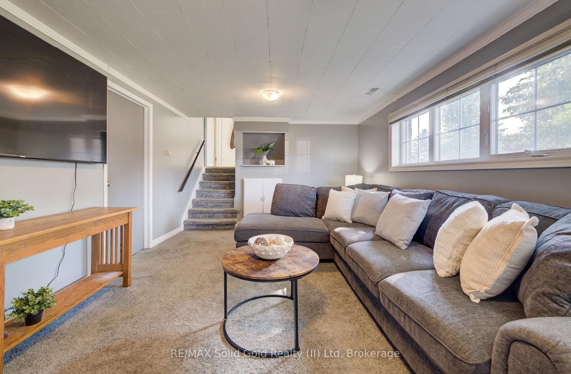 398 Boyne Avenue photo 8