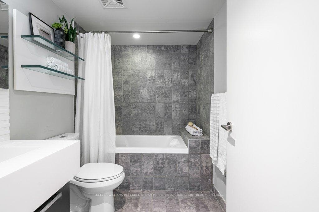 55 Stewart Street Unit 712 photo 25