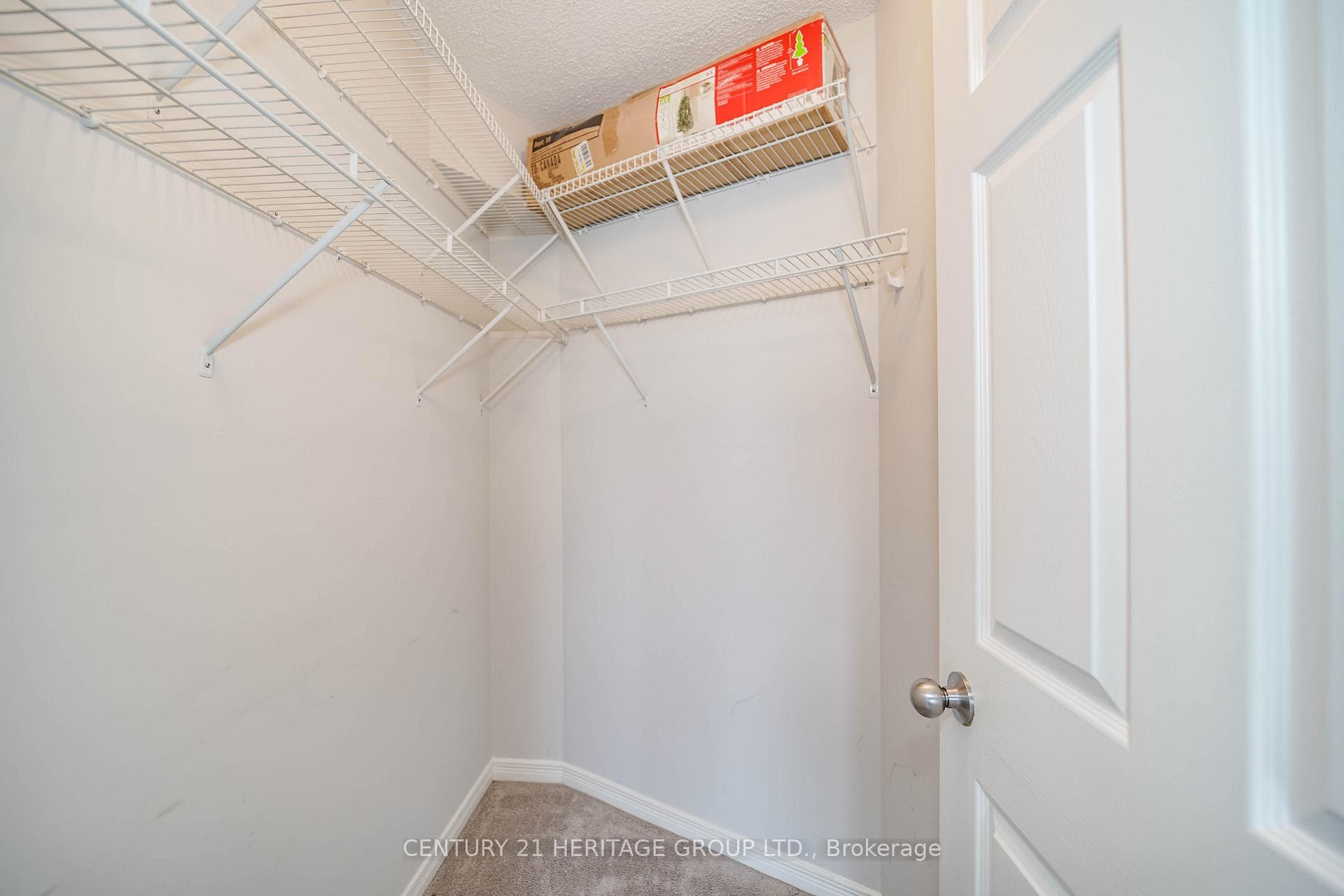 11 Oneida Crescent Unit 404 photo 37