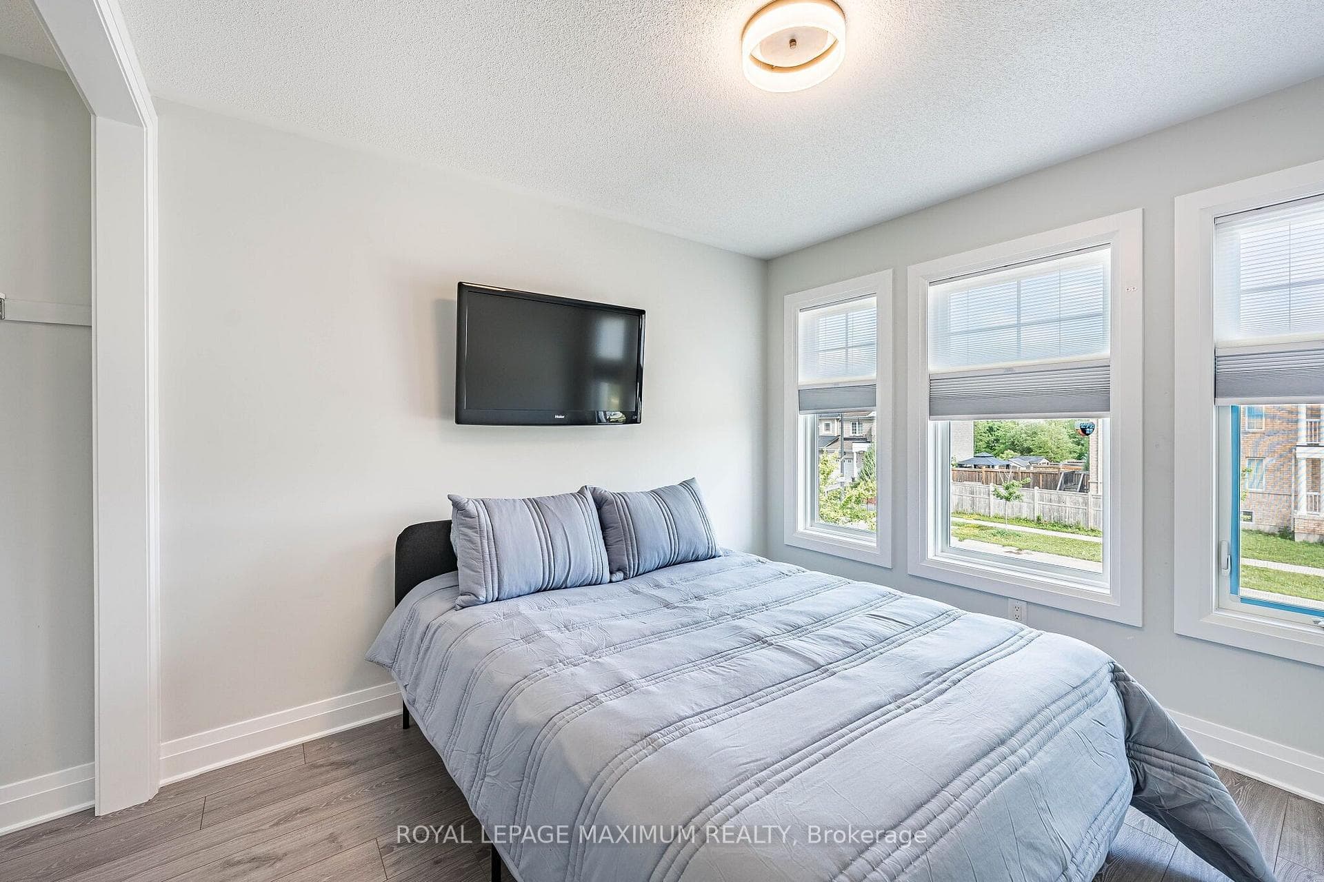 913 Miller Park Avenue photo 31