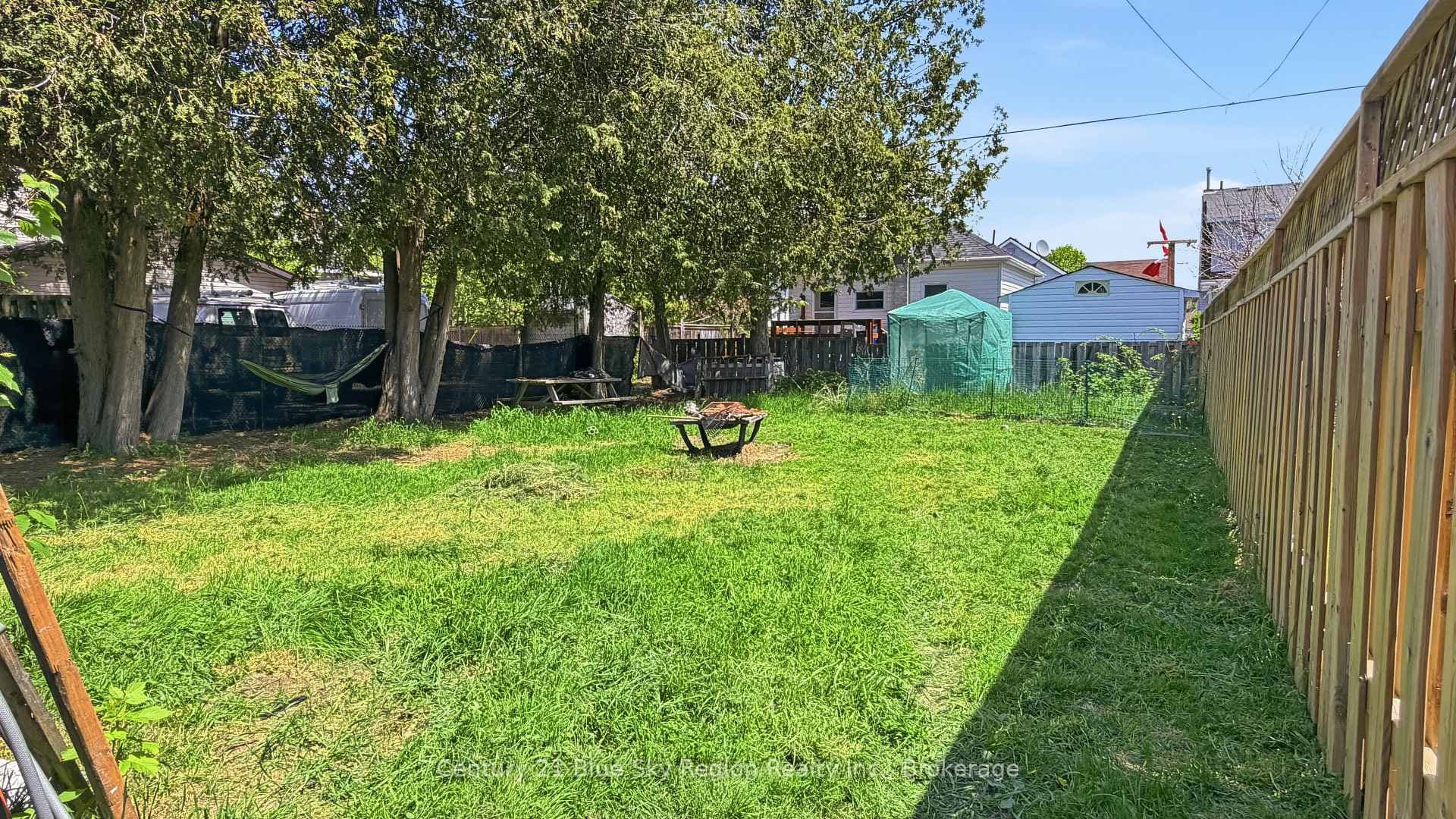 126 Third Avenue photo 15