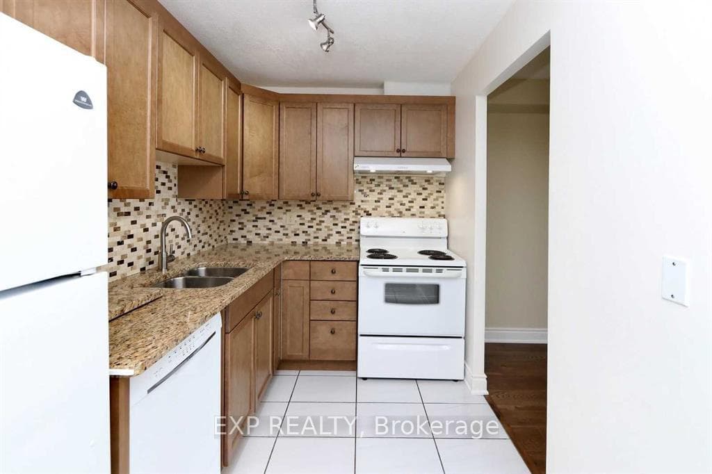 155 Hillcrest Avenue Unit 1910 photo 6