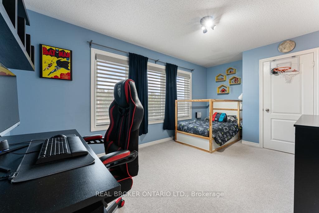 2576 Armour Crescent photo 27