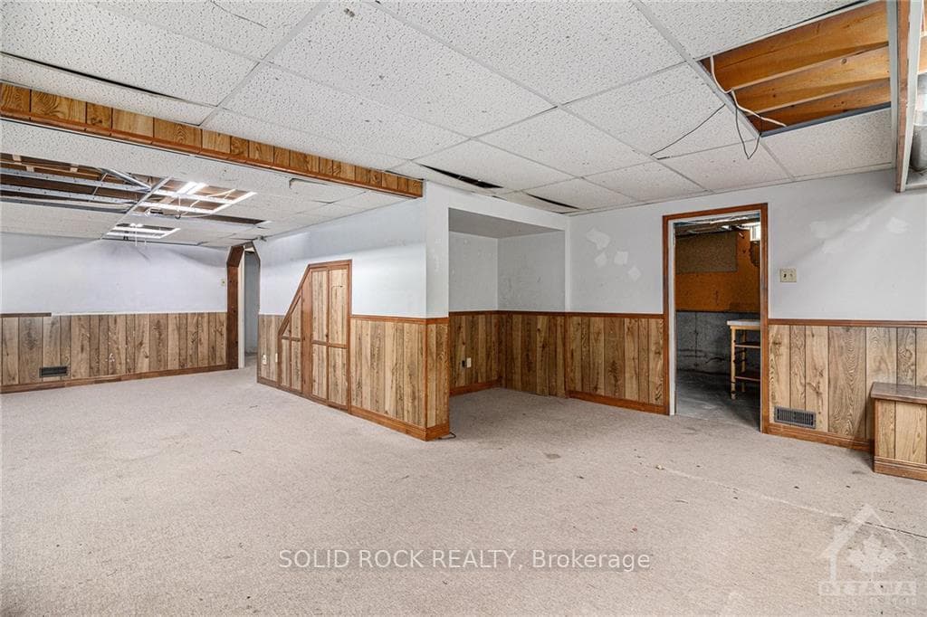 1407 LAURIN Crescent photo 24