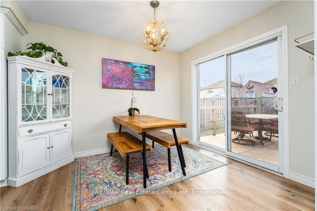 59 BEARDMORE Crescent photo 11