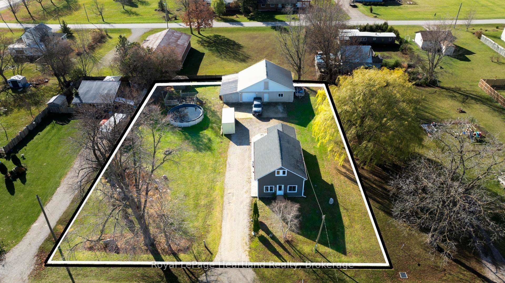 41581 SUMMERHILL Road photo 1