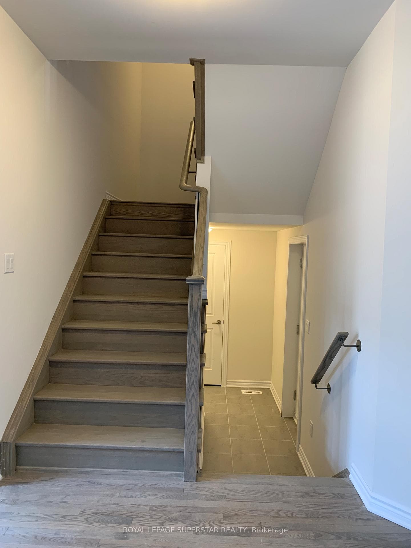 49 Eberhardt Drive photo 8