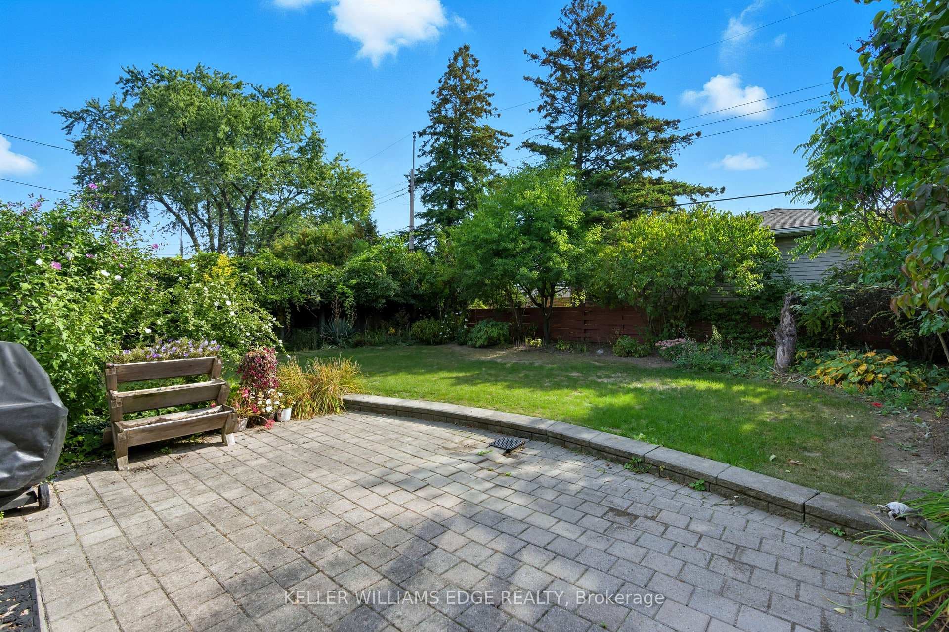 33 Goldfinch Road photo 44