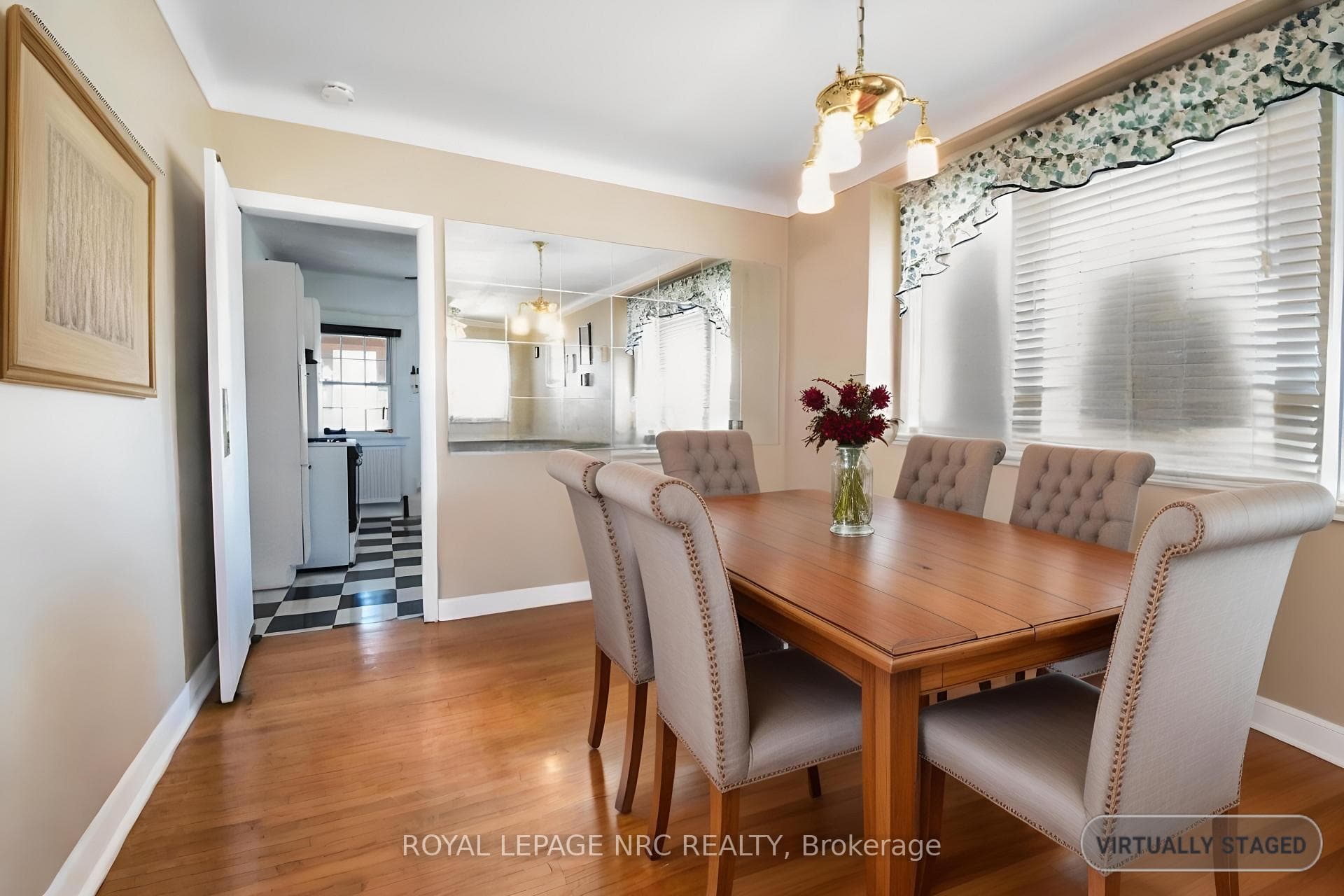 110 EASTCHESTER Avenue photo 9