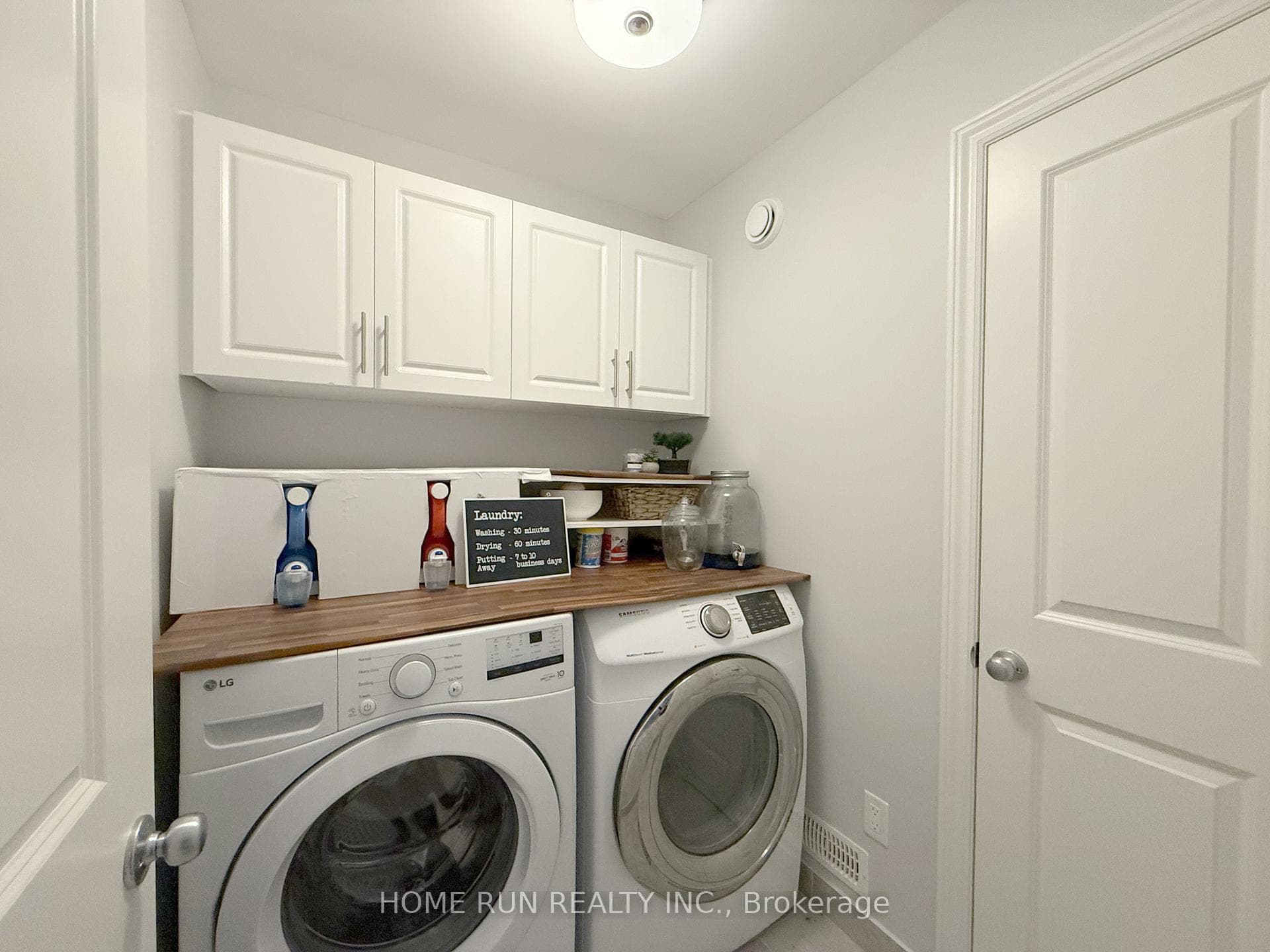 555 Jackdaw Avenue photo 24