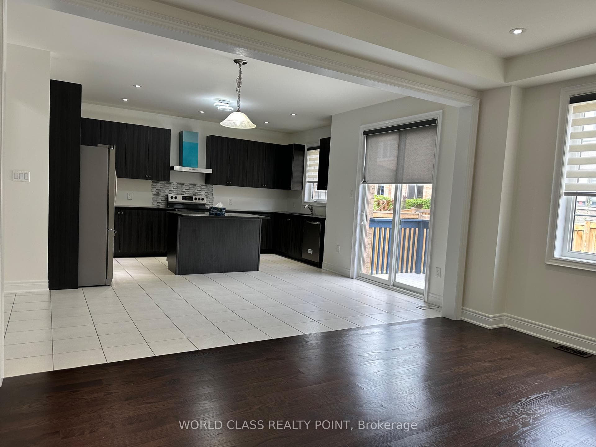 9 Lyle Way photo 4