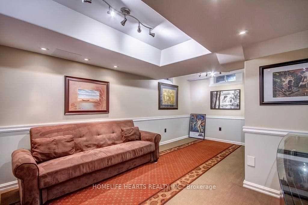 2241 Oakhaven Drive photo 18