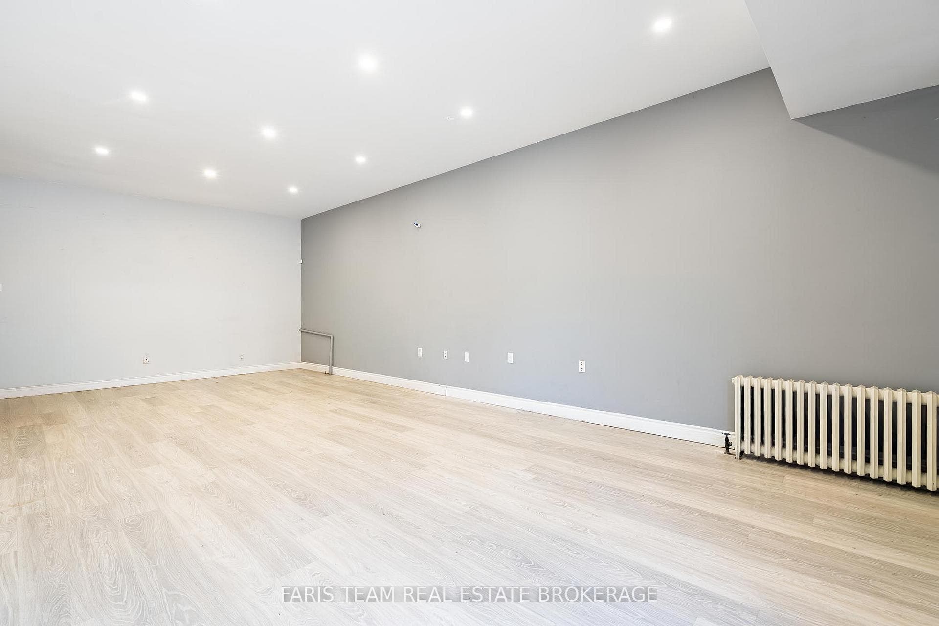 267 Lakeshore Road photo 5