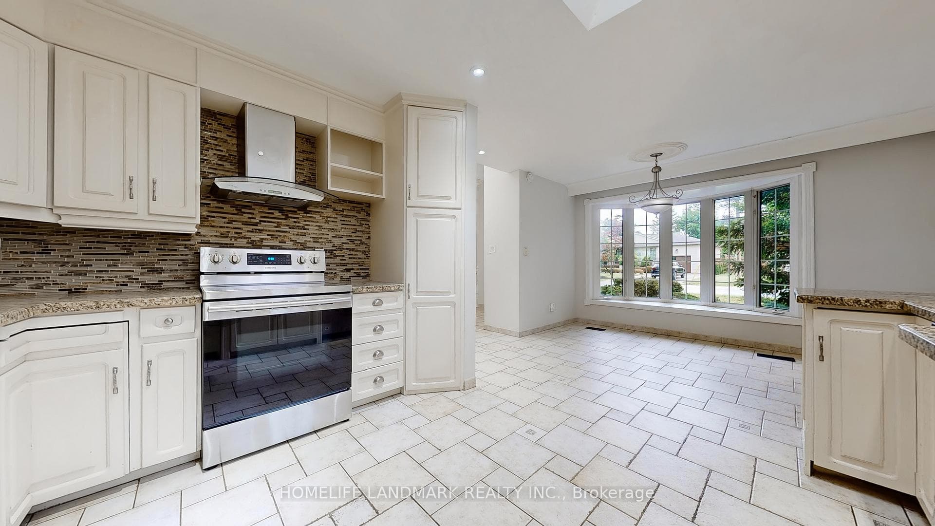 1327 Stanbury Road photo 9